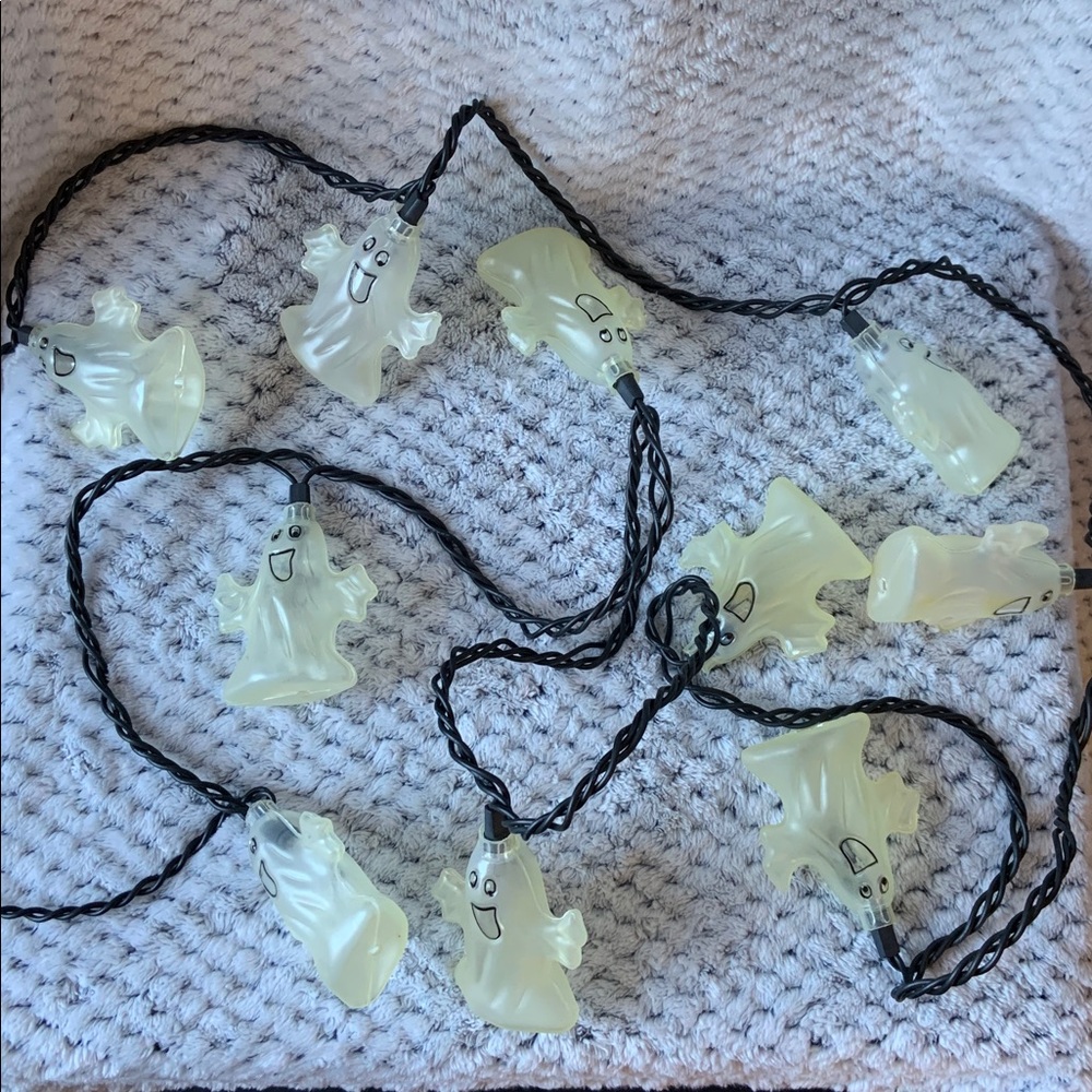 Glow-in-the-Dark Ghost String Lights